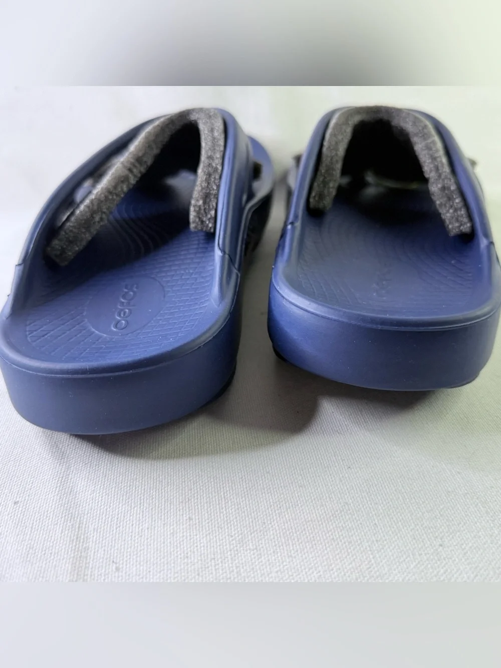 OOFOS brand new